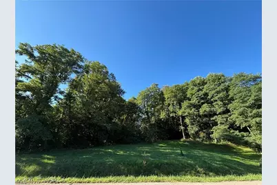 4872 Autumn Leaves Drive, Akron, OH 44333 - Photo 4