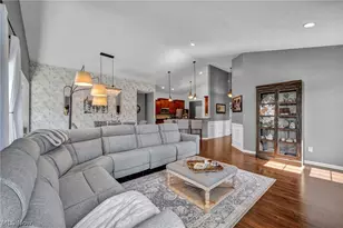 10458 Dogwood Dr, Aurora, OH 44202 - Photo 8