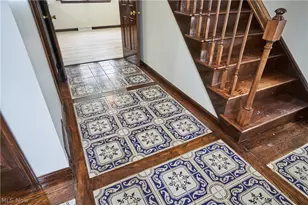 8712 Bradford Ln, Brecksville, OH 44141 - Photo 4