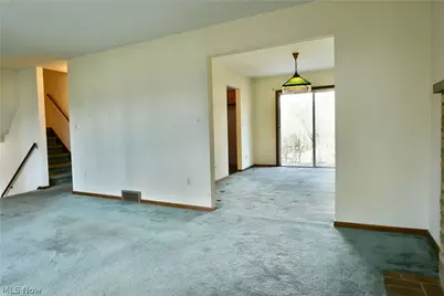 8391 Squires Lane NE, Warren, OH 44484 - Photo 12