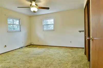 8391 Squires Lane NE, Warren, OH 44484 - Photo 34