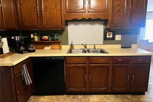 166 Oak Knoll, Niles, OH 44446 - Photo 2