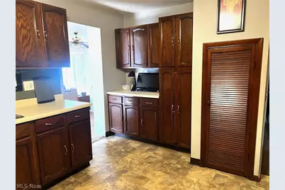 166 Oak Knoll, Niles, OH 44446 - Photo 4