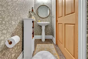 10360 Sawmill Dr, Chardon, OH 44024 - Photo 28