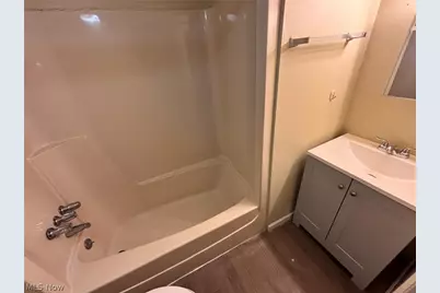 519 Crosby Street #8, Akron, OH 44302 - Photo 8