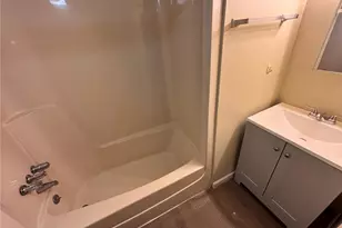 519 Crosby St, Akron, OH 44302 - Photo 8