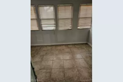 25600 Country Club Boulevard #12, North Olmsted, OH 44070 - Photo 28