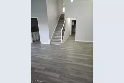 25600 Country Club Boulevard #12, North Olmsted, OH 44070 - Photo 8