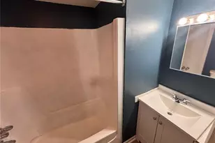 519 Crosby St, Akron, OH 44302 - Photo 4