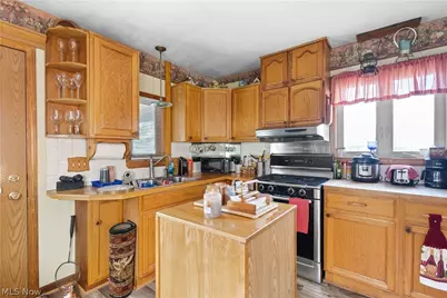 18990 New Gottengen Road, Salesville, OH 43778 - Photo 16