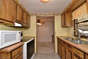 5 Michael Dr, Olmsted Twp, OH 44138 - Photo 6