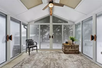 681 Oakcrest Drive, Wadsworth, OH 44281 - Photo 4