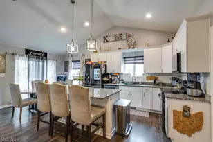 2904 Pepper Hill Cir, Akron, OH 44312 - Photo 12