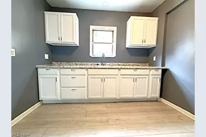 877 Hammel Street, Akron, OH 44306 - Photo 2