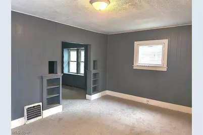 877 Hammel Street, Akron, OH 44306 - Photo 4