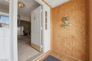 28 Lake Park Rd, Conneaut, OH 44030 - Photo 6