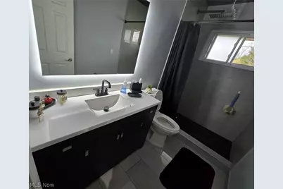 1228 Sarkies Drive NE, Warren, OH 44483 - Photo 18