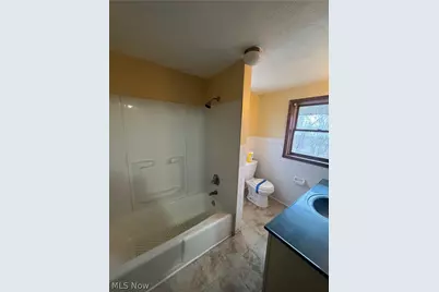 577 Rhodes Avenue, Akron, OH 44307 - Photo 10