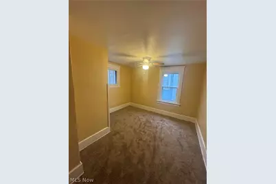 577 Rhodes Avenue, Akron, OH 44307 - Photo 8