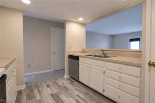 633 Lakeview Dr S, Grove City, OH 43123 - Photo 16