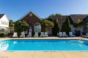 633 Lakeview Dr S, Grove City, OH 43123 - Photo 6