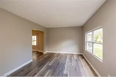 2278 26th Street SW, Akron, OH 44314 - Photo 2