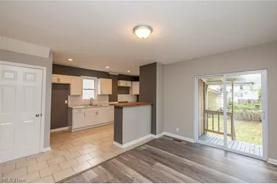 2278 26th Street SW, Akron, OH 44314 - Photo 6