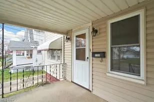 1153 Lily St, Akron, OH 44301 - Photo 2