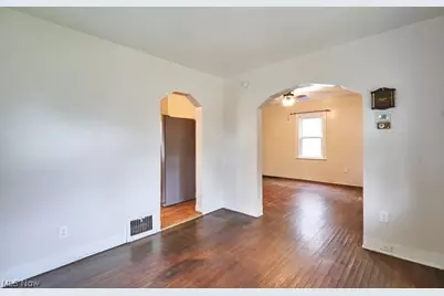 1153 Lily Street, Akron, OH 44301 - Photo 8