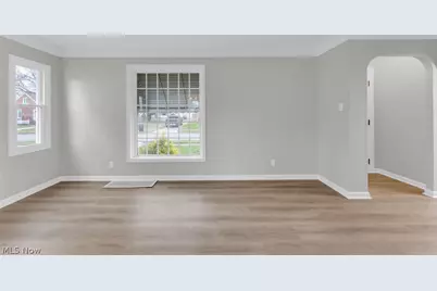 7814 Bertha Avenue, Parma, OH 44129 - Photo 8