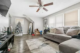 19830 Monterey Ave, Euclid, OH 44119 - Photo 10