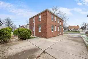 942 E 236th St, Euclid, OH 44123 - Photo 18