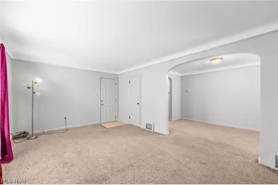 942 E 236th Street, Euclid, OH 44123 - Photo 2