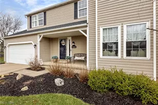 935 Yorktown Dr, Medina, OH 44256 - Photo 2