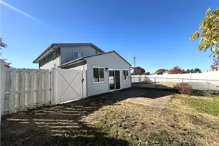 7610 Royal Ridge Dr, Parma, OH 44129 - Photo 18