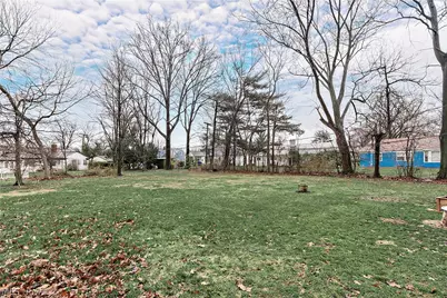 16237 Forest Hills Boulevard, Cleveland Heights, OH 44112 - Photo 36
