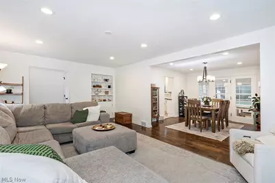 16237 Forest Hills Boulevard, Cleveland Heights, OH 44112 - Photo 8