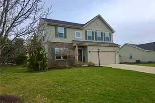 7674 Knollridge Ave NE, Canton, OH 44721 - Photo 2