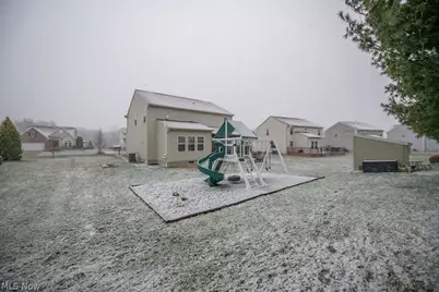 7674 Knollridge Avenue NE, Canton, OH 44721 - Photo 46