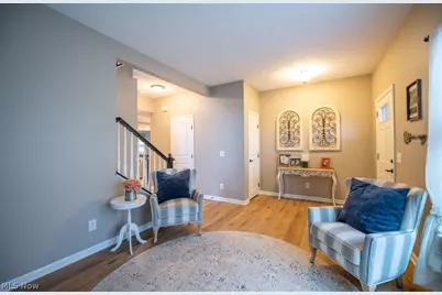 7674 Knollridge Avenue NE, Canton, OH 44721 - Photo 4