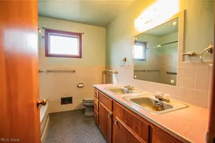 203 Clark Dr, Marietta, OH 45750 - Photo 10