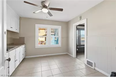 12812 Parkhill Avenue, Loveland, OH 44120 - Photo 16