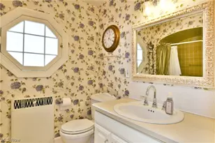 641 Fairway Dr NE, Warren, OH 44483 - Photo 30