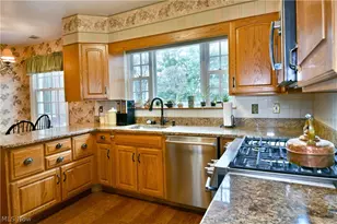 641 Fairway Dr NE, Warren, OH 44483 - Photo 14