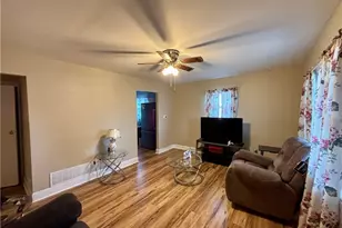 604 Jefferson Ave, Barberton, OH 44203 - Photo 2