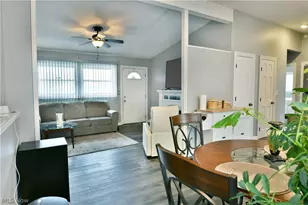 2401 Stewart Dr NW, Warren, OH 44485 - Photo 12