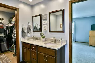 9271 Hillview Dr NE, Warren, OH 44484 - Photo 40