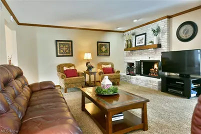 9271 Hillview Drive NE, Warren, OH 44484 - Photo 8
