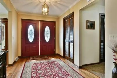 9271 Hillview Drive NE, Warren, OH 44484 - Photo 4