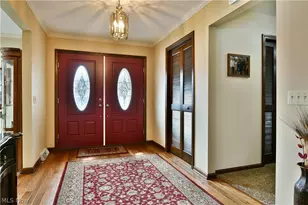 9271 Hillview Dr NE, Warren, OH 44484 - Photo 4